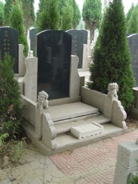 點(diǎn)擊查看詳細(xì)信息<br>標(biāo)題：石墓碑 閱讀次數(shù)：2249