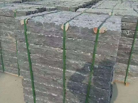 點(diǎn)擊查看詳細(xì)信息<br>標(biāo)題：臺(tái)階石 閱讀次數(shù)：3047