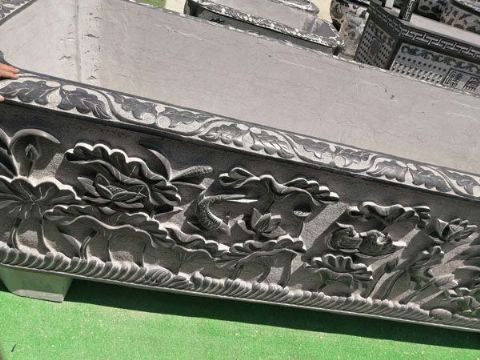 點擊查看詳細信息<br>標(biāo)題：石缸石花盆 閱讀次數(shù)：2372